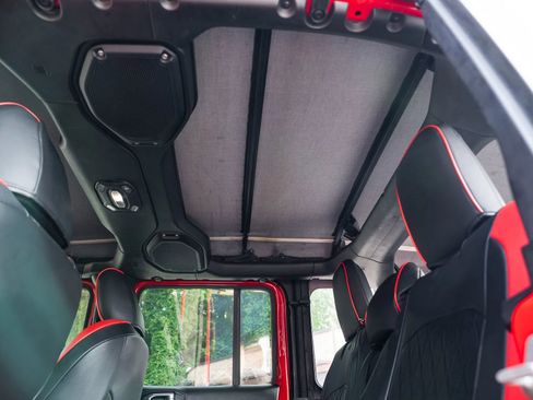 Used 2018 Jeep Wrangler Unlimited Sport AWD/4WD image 33