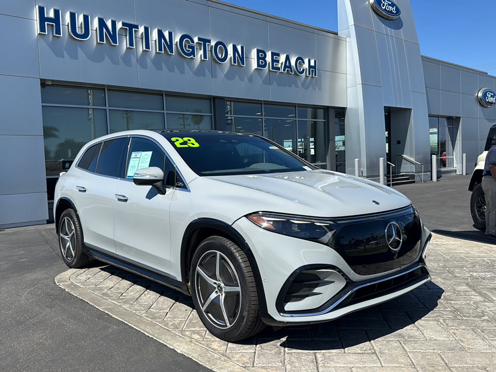 Used 2023 Mercedes-Benz EQS 580 4MATIC SUV image 1