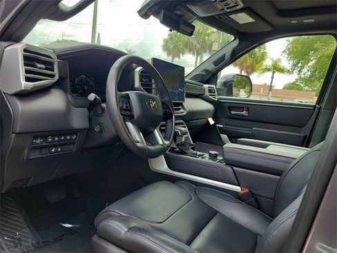 Used 2022 Toyota Tundra Platinum image 9