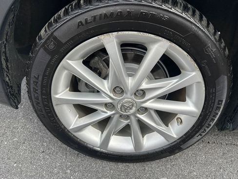 Used 2012 Toyota Prius V Five image 25