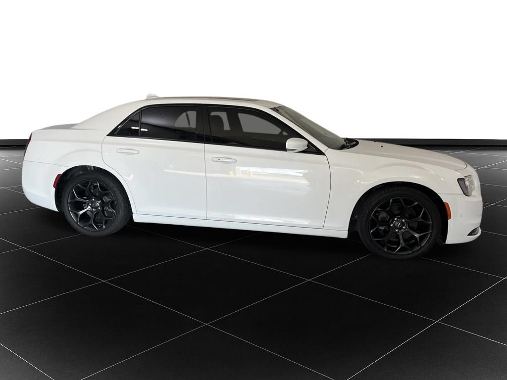Used 2019 Chrysler 300 S w/ 300S Premium Group 2 RWD image 6