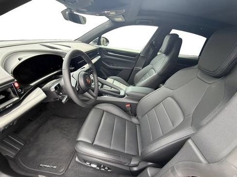 Used 2024 Porsche Macan 4 Electric AWD/4WD image 14