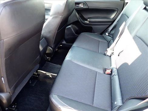 Used 2018 Subaru Forester 2.5i Premium AWD/4WD image 9