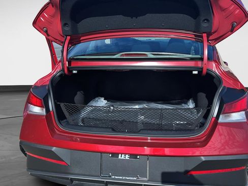 Certified 2025 Hyundai Elantra Sport image 16