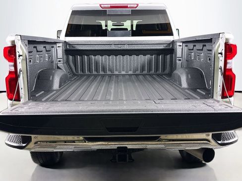 Certified 2022 Chevrolet Silverado 2500 LTZ w/ LTZ Plus Package image 30