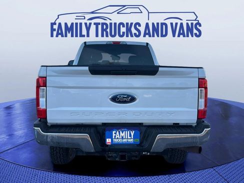 Used 2017 Ford F250 XLT image 4