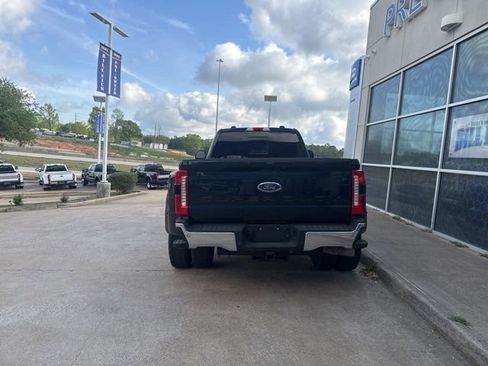 Used 2024 Ford F350 Lariat w/ FX4 Off-Road Package image 6