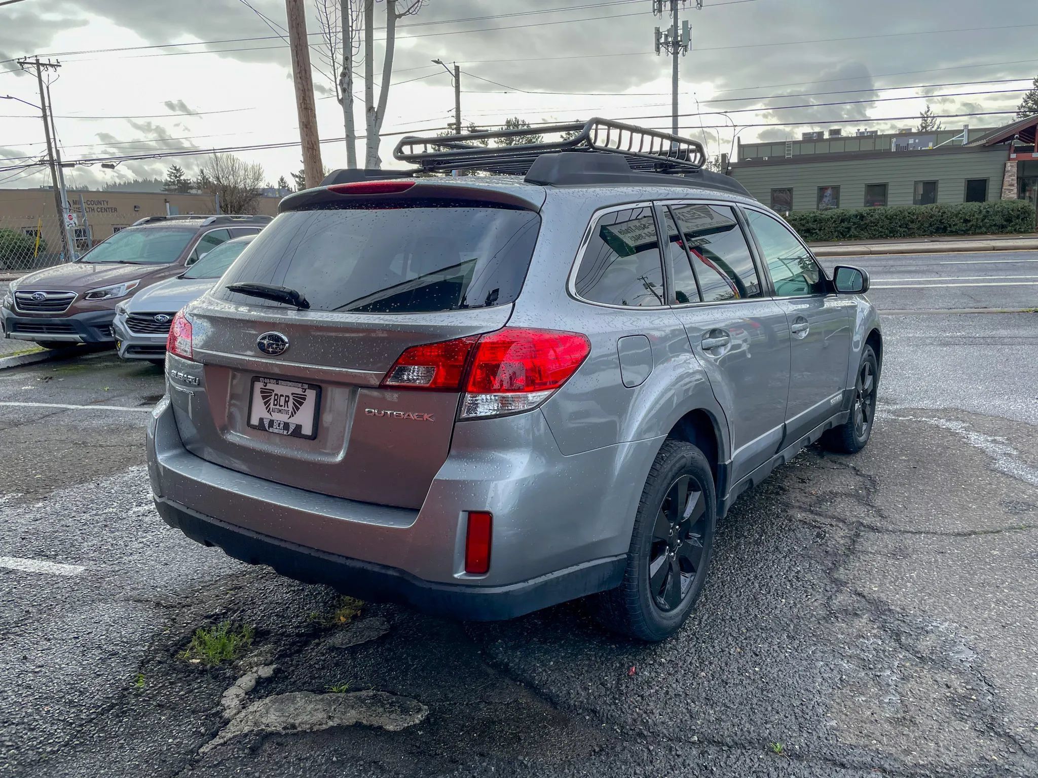 Used 2010 Subaru Outback 2.5i Premium AWD/4WD image 5