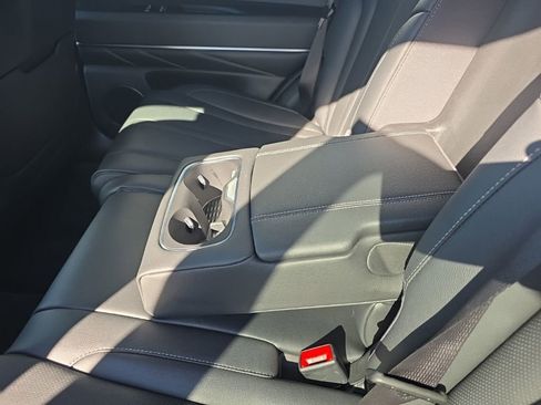 Used 2025 Genesis GV80 2.5T Standard image 19