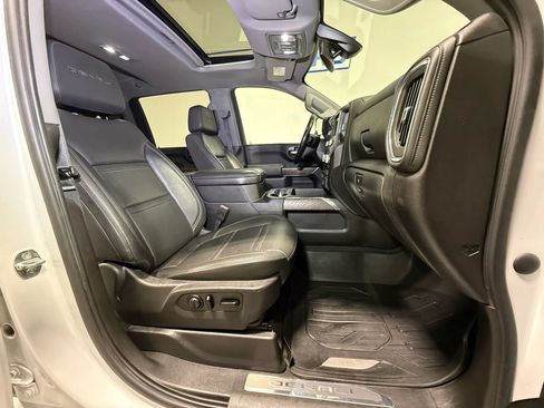 Used 2021 GMC Sierra 3500 Denali AWD/4WD image 12