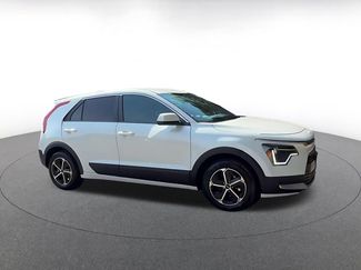 Used 2026 Kia Niro LX FWD video 2
