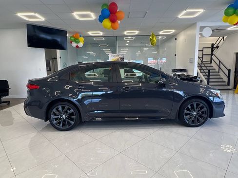 Used 2025 Toyota Corolla SE w/ Convenience Package FWD image 5