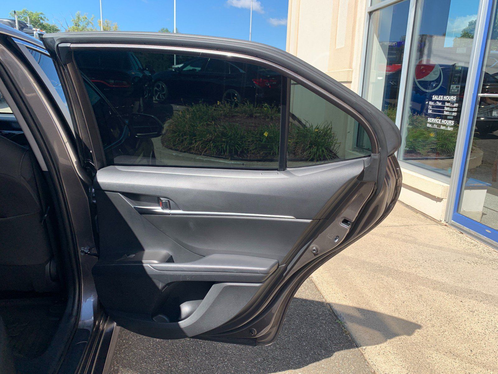 Used 2023 Toyota Camry LE AWD/4WD image 30