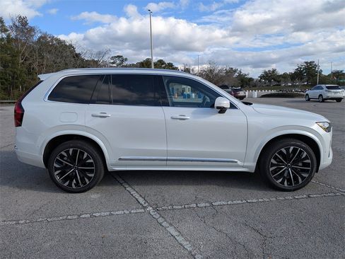 New 2026 Volvo XC90 B6 Plus w/ Protection Package Premier image 12