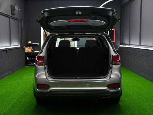 Used 2019 Kia Sorento LX image 40