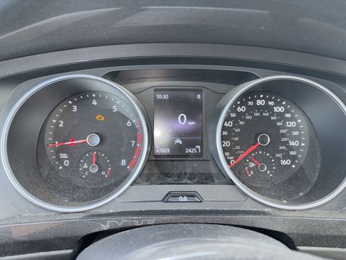 Used 2021 Volkswagen Tiguan S image 5