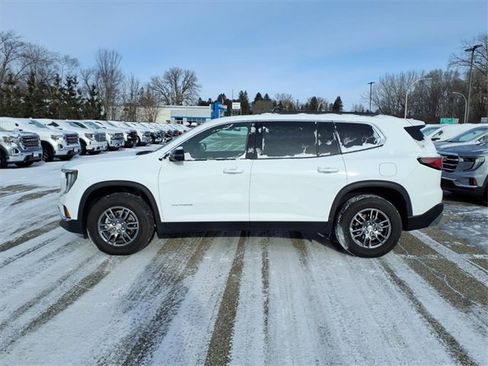 Used 2025 GMC Acadia Elevation image 7