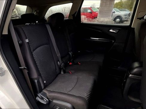 Used 2018 Dodge Journey SE w/ Blacktop Package image 25