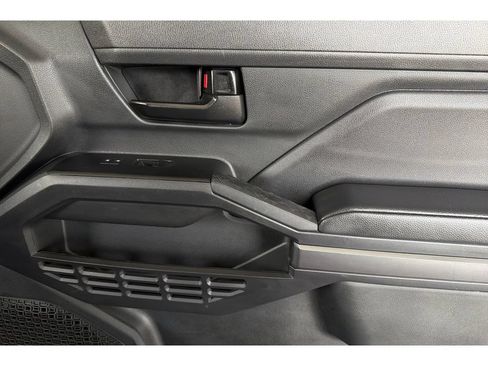 Used 2024 Toyota Tacoma SR5 AWD/4WD image 18