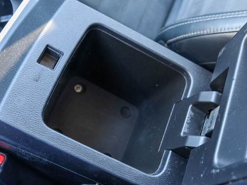 Used 2022 Mitsubishi Outlander SE image 21