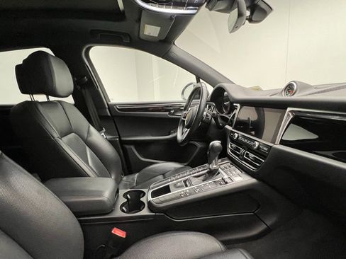 Used 2021 Porsche Macan S image 18
