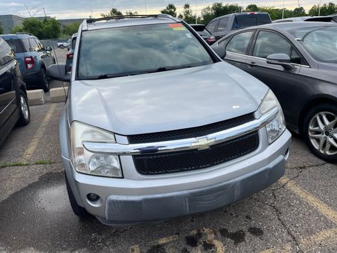 Used 2005 Chevrolet Equinox LT w/ Preferred Equipment Group AWD/4WD image 20