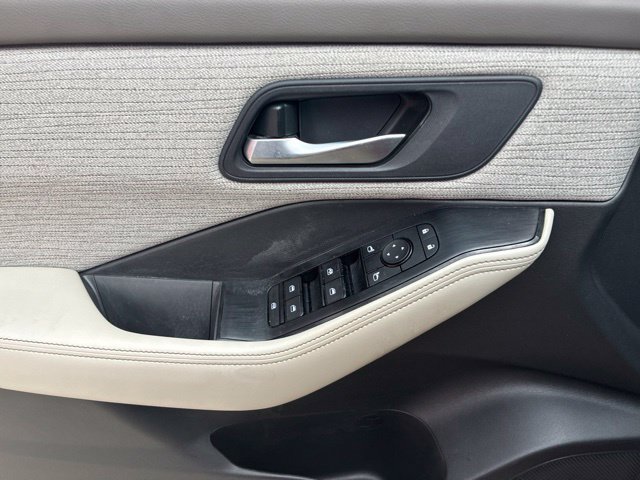 Used 2023 Nissan Rogue SV FWD image 20
