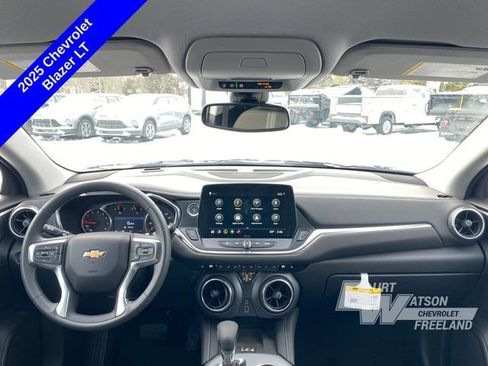 New 2025 Chevrolet Blazer LT w/ Convenience Package image 17
