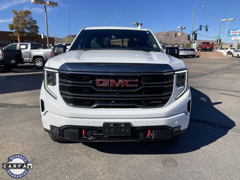 Certified 2022 GMC Sierra 1500 AT4 w/ AT4 Premium Package image 2