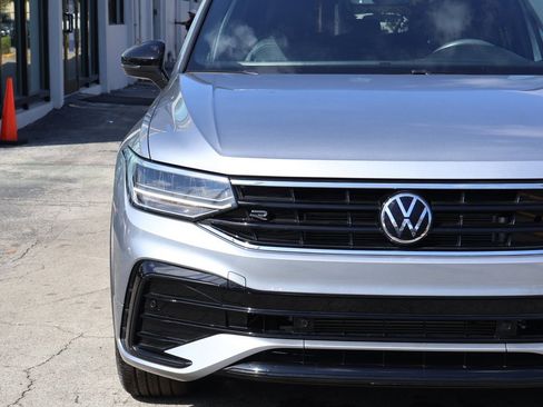 Used 2023 Volkswagen Tiguan SE R-Line image 13