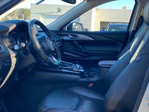 Used 2018 MAZDA CX-9 Touring w/ Touring Premium Package image 12