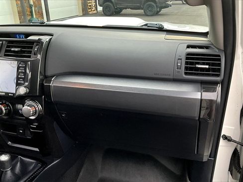 Used 2022 Toyota 4Runner TRD Off-Road Premium image 17