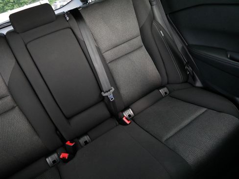 Used 2024 Nissan Rogue SV AWD/4WD image 14