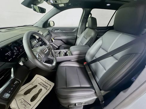 New 2026 GMC Acadia Elevation w/ Elevation Premium Package AWD/4WD image 16