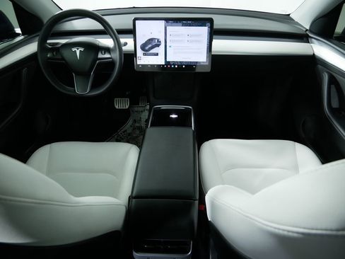 Used 2022 Tesla Model Y Performance image 19