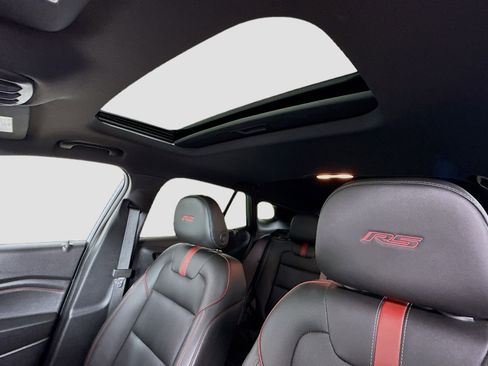 Used 2024 Chevrolet Trax RS w/ Sunroof Package FWD image 23