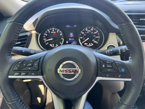 Used 2020 Nissan Rogue SL FWD image 30