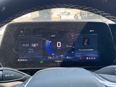 Used 2025 Chevrolet Equinox EV LT w/ Comfort Package FWD image 16
