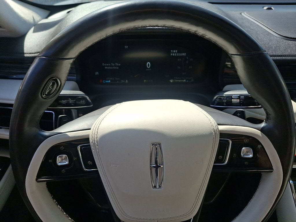 Certified 2023 Lincoln Aviator Black Label w/ Dynamic Handling Package AWD/4WD image 21