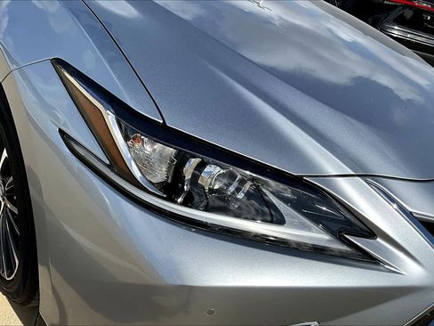 New 2025 Lexus ES 350 w/ Premium Package image 20