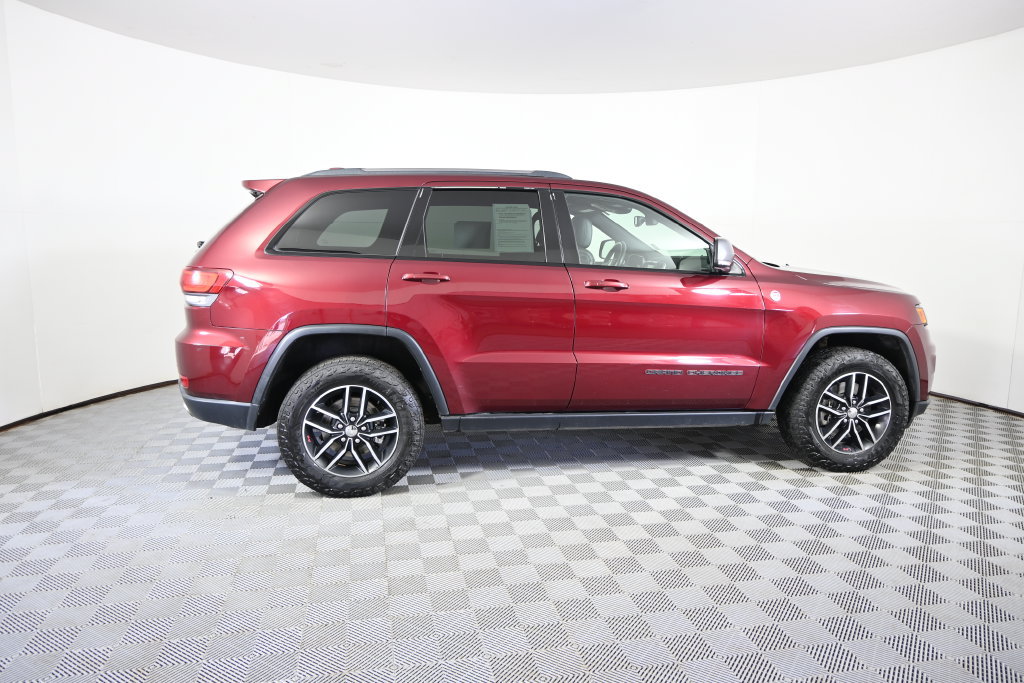Used 2017 Jeep Grand Cherokee Trailhawk w/ Trailhawk Luxury Group AWD/4WD image 7