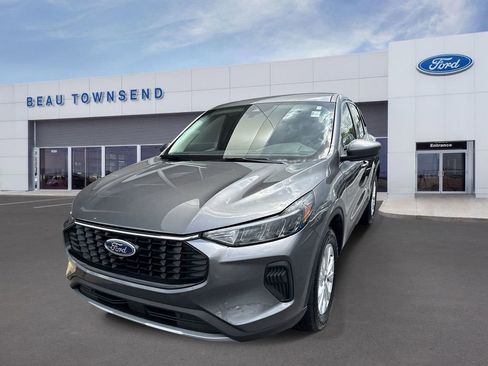 Certified 2023 Ford Escape Active w/ Tech Pack #2 image 3