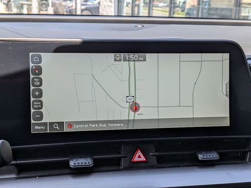 Certified 2024 Kia Sportage EX image 17