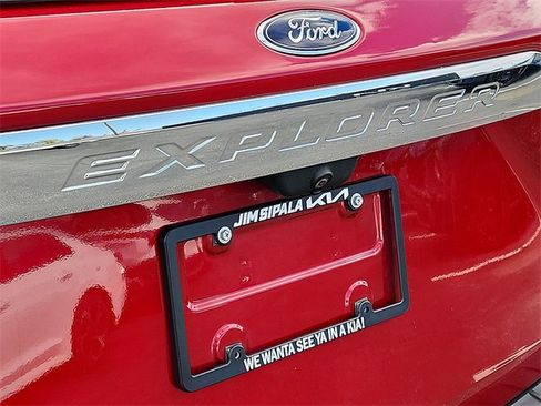 Used 2020 Ford Explorer XLT w/ Equipment Group 202A image 29