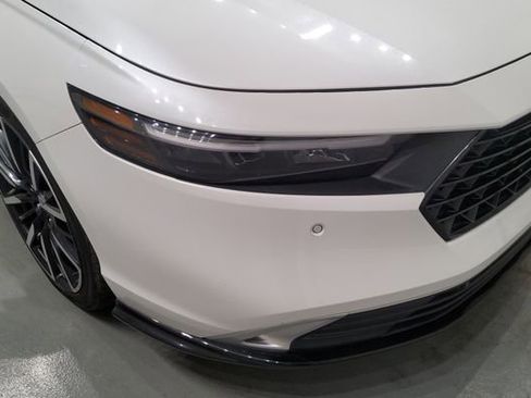 Used 2024 Honda Accord Touring image 9