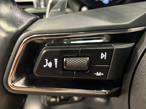 Used 2023 Porsche Macan S AWD/4WD image 18