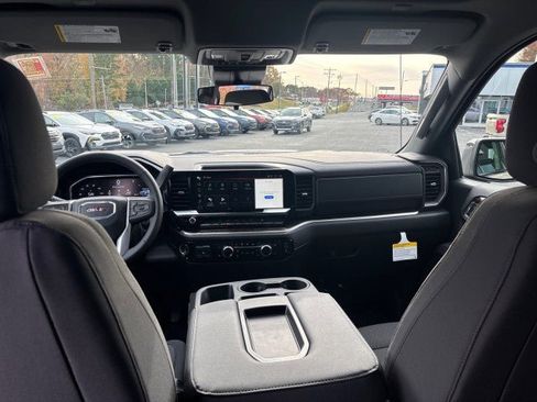 New 2026 GMC Sierra 1500 SLE image 36