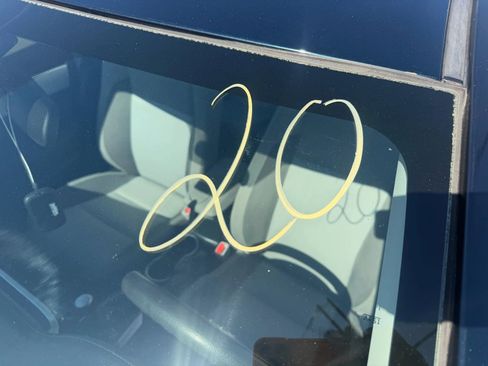 Used 2019 Toyota Corolla LE image 30