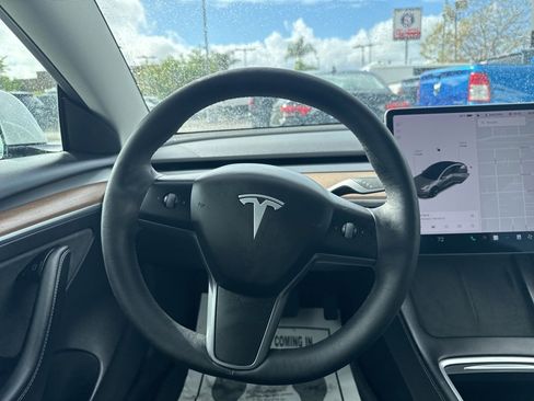 Used 2021 Tesla Model 3 Long Range image 12