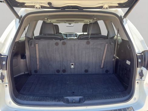Used 2017 Toyota Highlander Limited AWD/4WD image 29